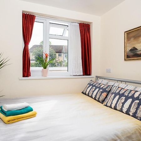F5 Private Double Room London Eksteriør billede