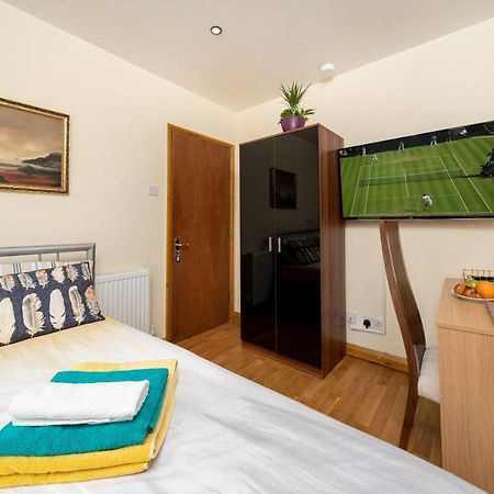 F5 Private Double Room London Eksteriør billede