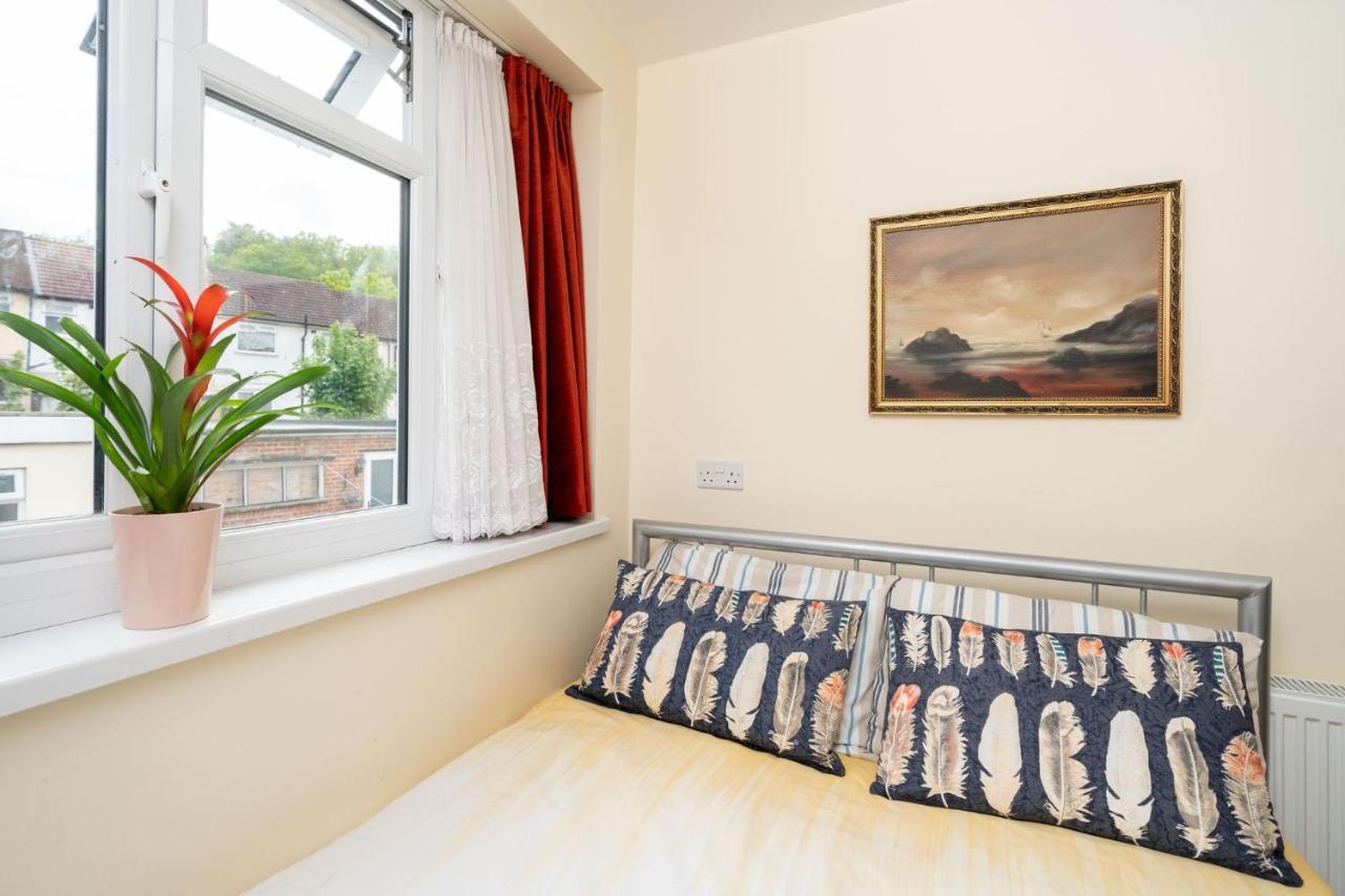 F5 Private Double Room London Eksteriør billede